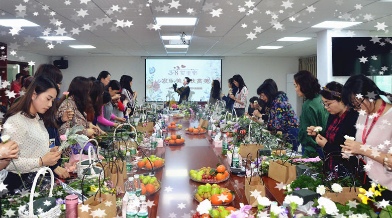花藝培訓(xùn)學(xué)費(fèi)800左右的花店創(chuàng)業(yè)興趣班